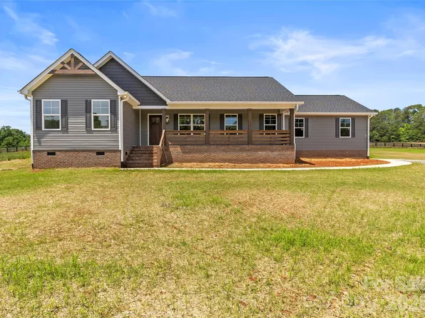 697 Alf Hoover Rd, Lincolnton, NC 28092