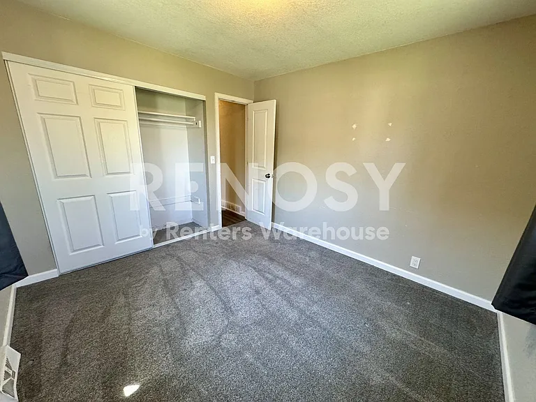 1260 Brentwood St — Photo 7
