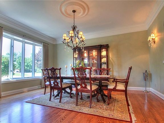 4th image of 705 Hardwick Dr