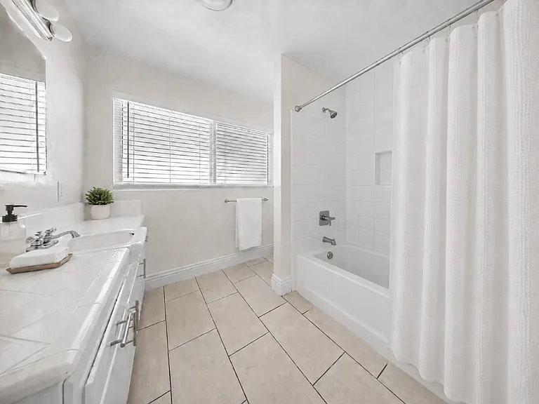 221 Grand Ave. — Photo 11
