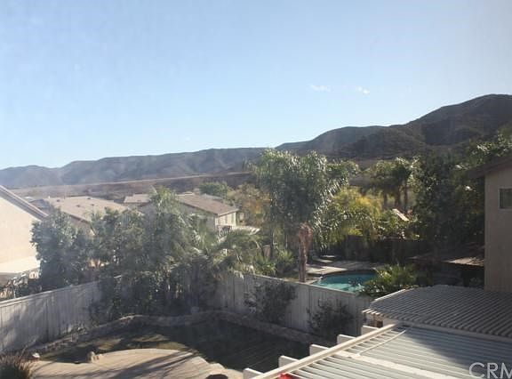 4th image of 38296 Maple Ct