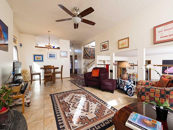 3rd image of 2111 Avenida De Las Alturas