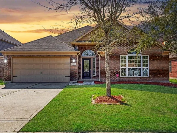 5446 Seabird St, Baytown, TX 77521