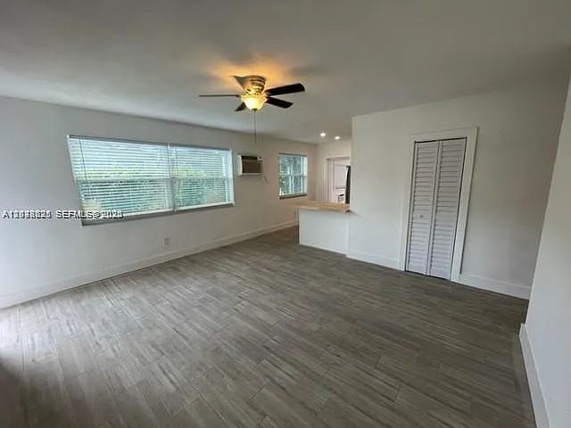 2048 NE 168th St #3 — Photo 10