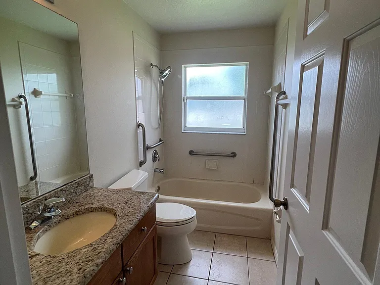 3808 Bayshore Cir — Photo 8