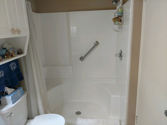5th image of 3636 Greenacres Dr #147