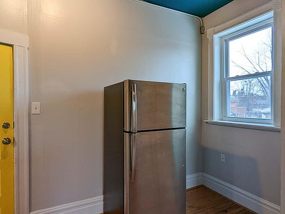 2nd image of 2627 Cherokee St #203