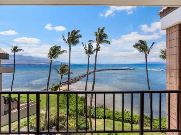 30 Hauoli St APT 405, Wailuku, HI 96793
