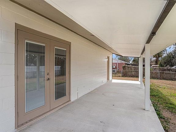 3rd image of 2527 Ridgetop Way