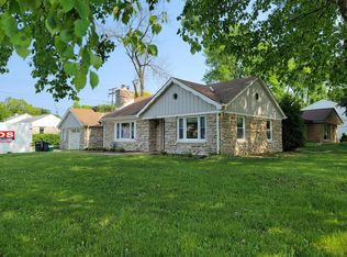 129 W Calumet Rd, Milwaukee, WI 53217