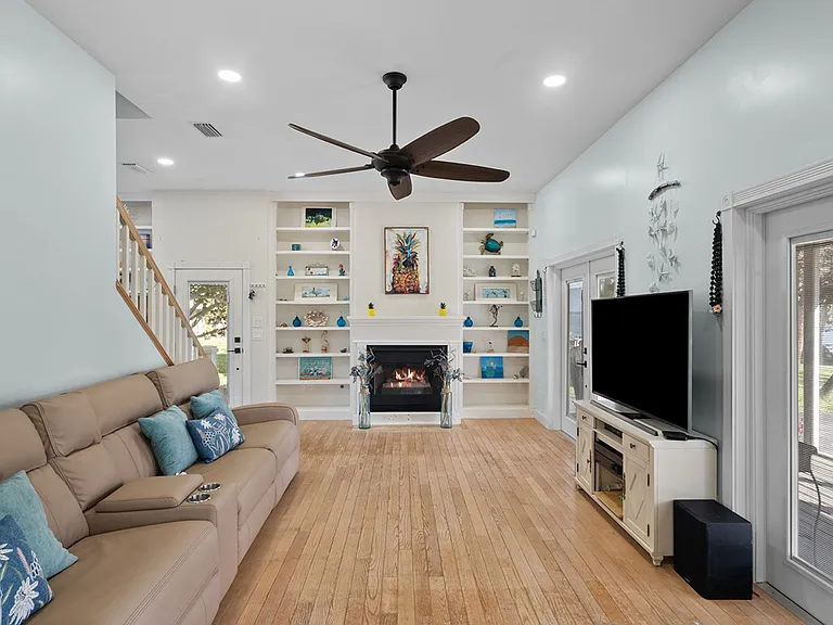 6789 S Indian River Dr — Photo 10