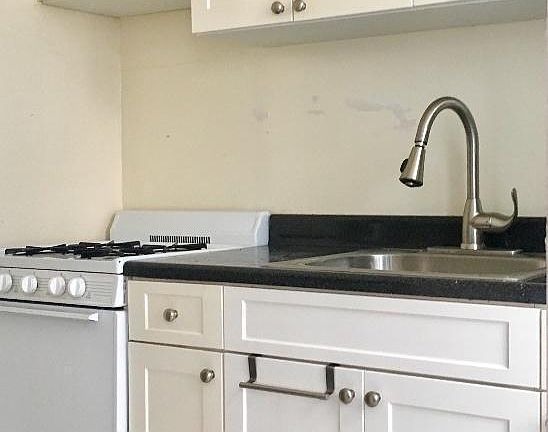 3rd image of 200 W 16th St APT 6K