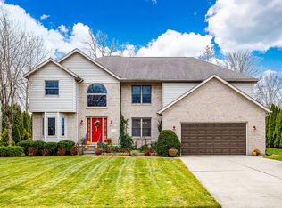1165 Joanwood Dr, Marysville, MI 48040