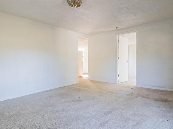 3rd image of 3613 E Frierson Ave