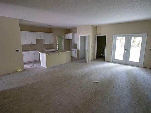 5th image of 107 Henry St