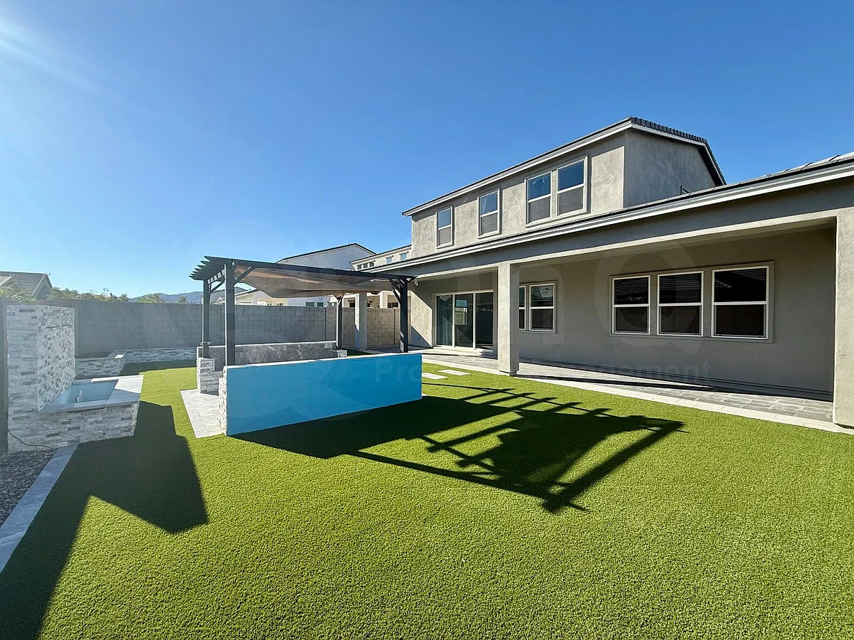 6 bed, 6.0 bath, 3371 sqft, $3,650 — Photo 3