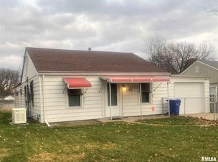 5120 N Longview Pl, Peoria Heights, IL 61616
