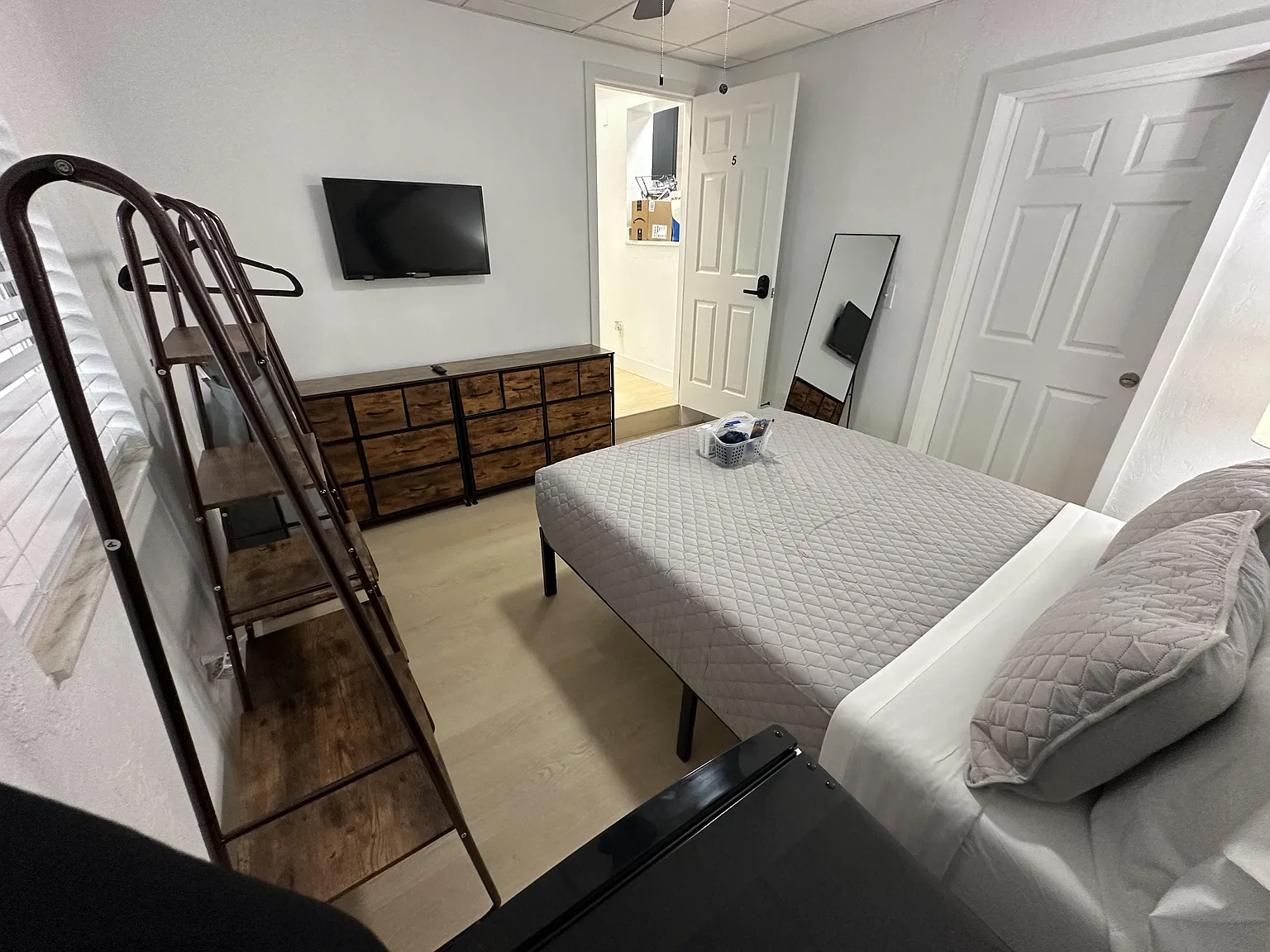 4 bed, 3.0 bath, 2600 sqft, $936 — Photo 4