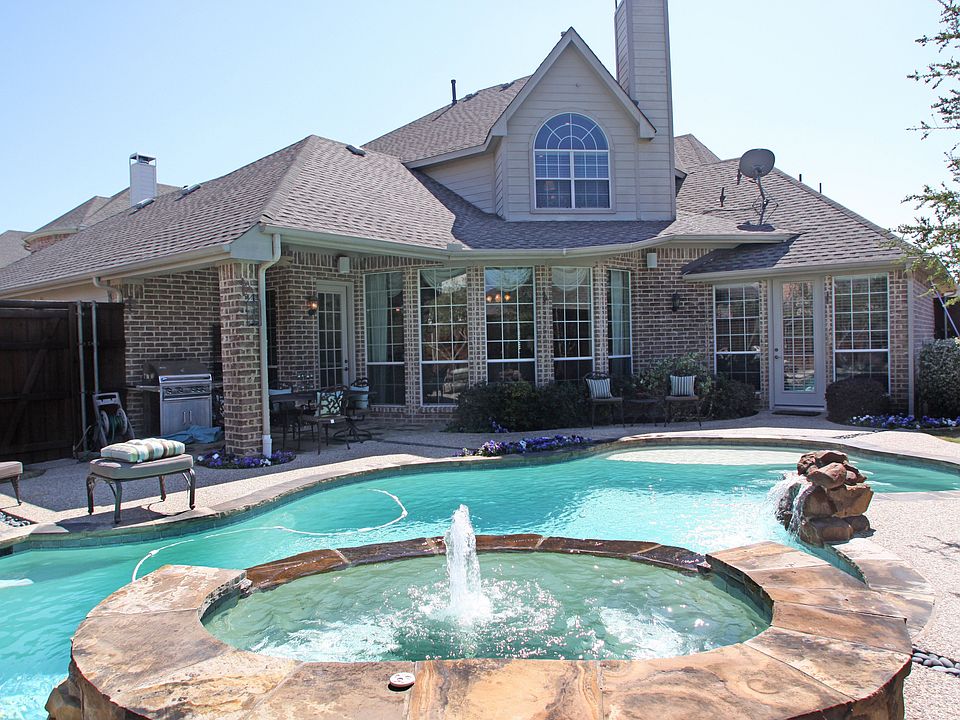 1st image of 1217 Queen Peggy Ln