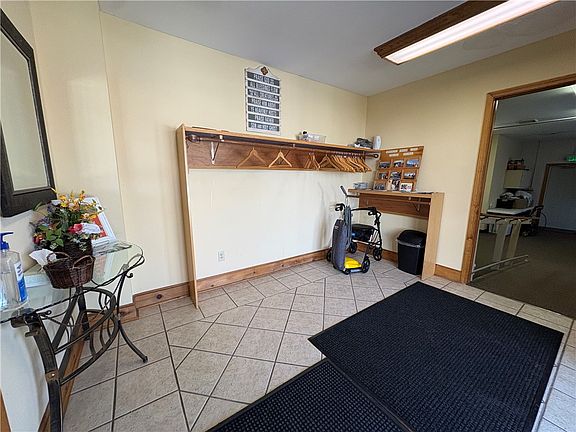 4th image of 705 N Barron St