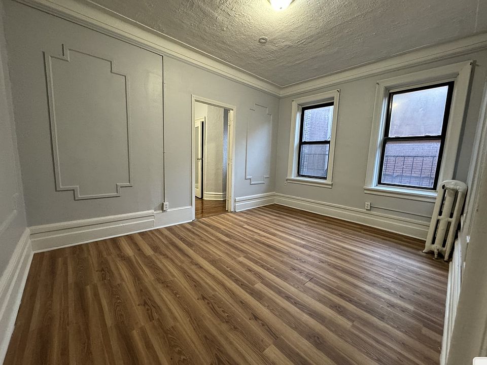 Building Photo 3