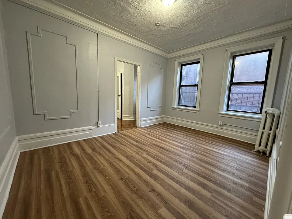 Building Photo 3