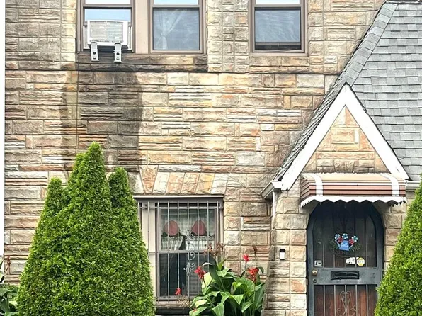 3006 90TH Street, East Elmhurst, NY 11369
