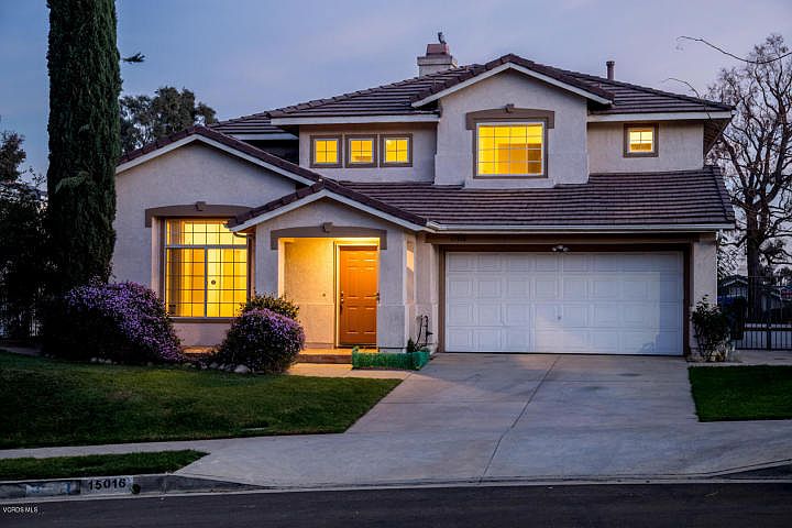 1st image of 15016 Crestknoll Dr
