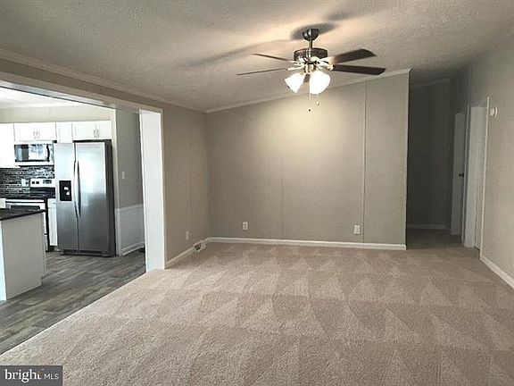 5th image of 6221 Horton Ln