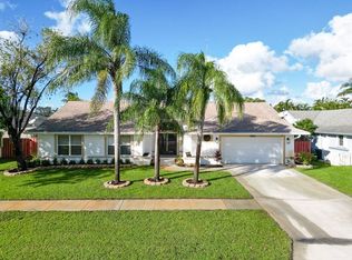 1860 Primrose Ln, Wellington, FL 33414