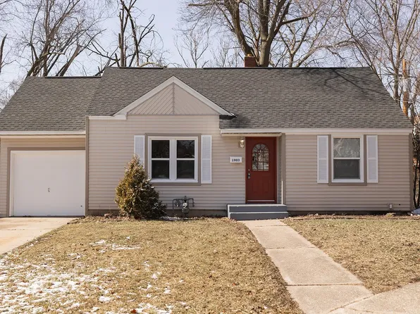 1903 21st St, Rockford, IL 61108