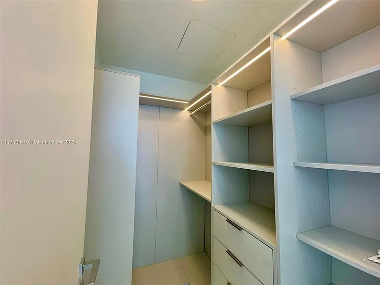 300 Biscayne Boulevard Way #4708 — Photo 11