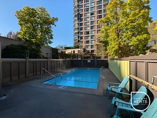 1150 Jervis St Photo 1