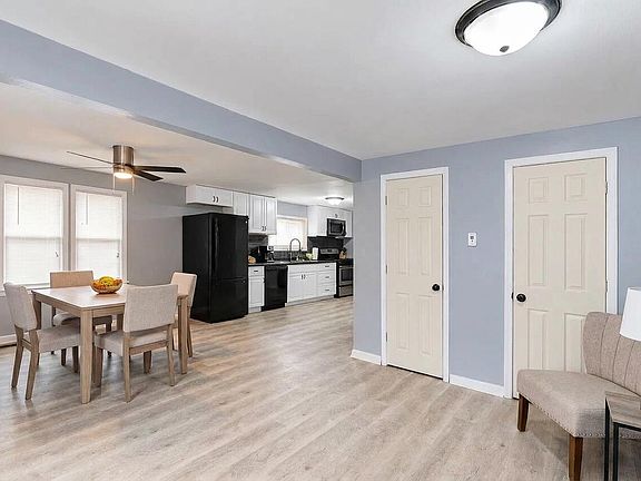 5th image of 102 E Beers St