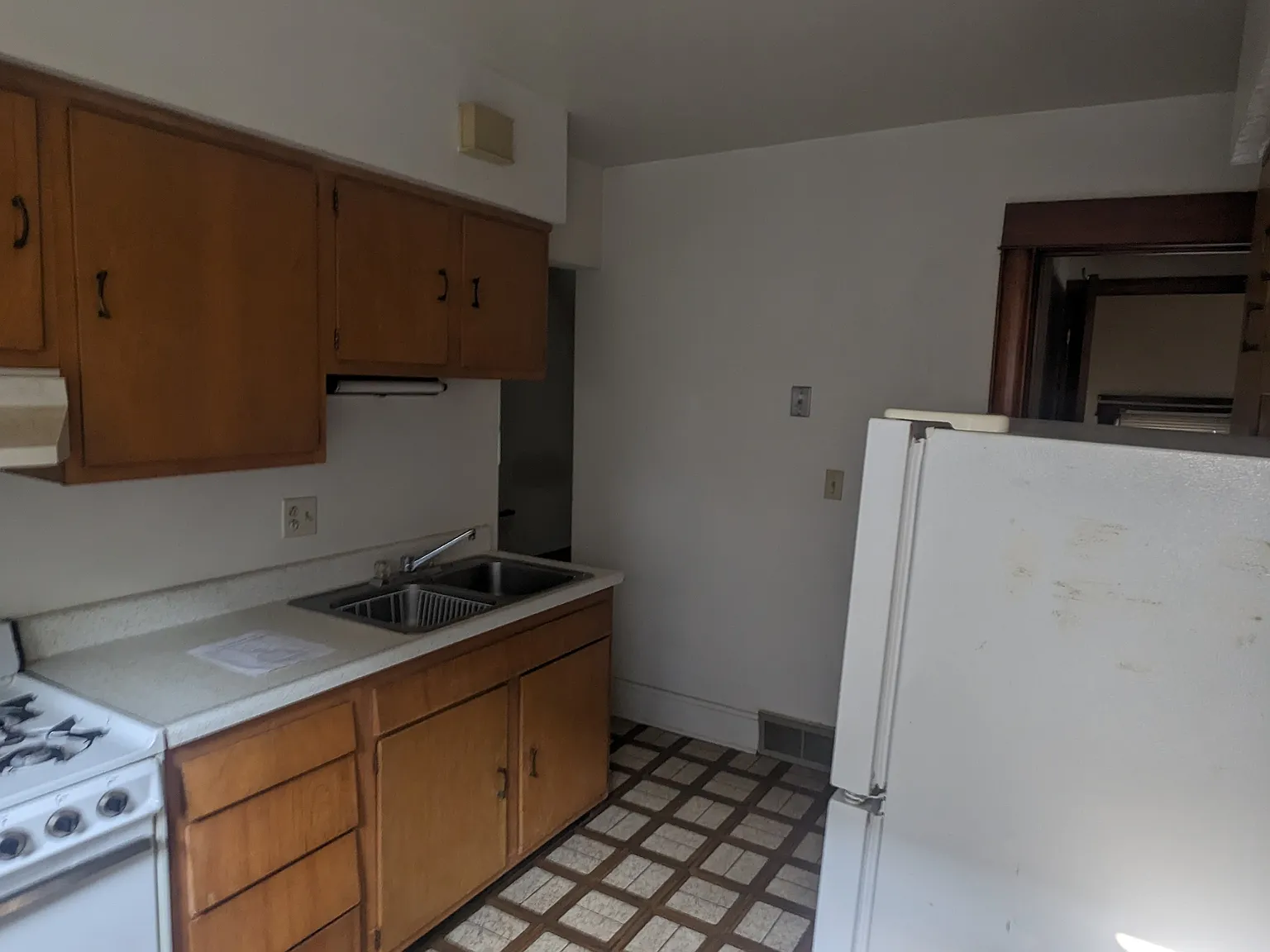 1 bed, 700 sqft, $1,200 — Photo 2
