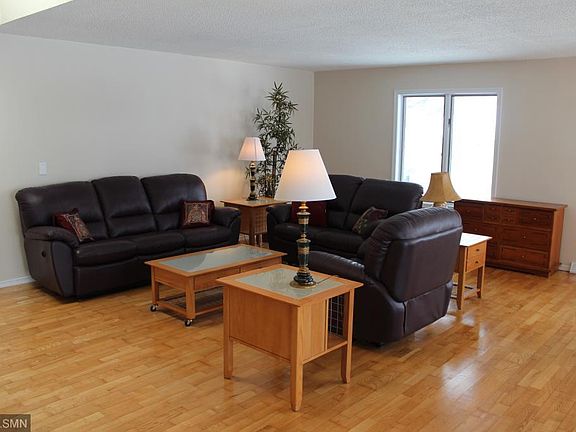 3rd image of 500 Aberdeen Dr