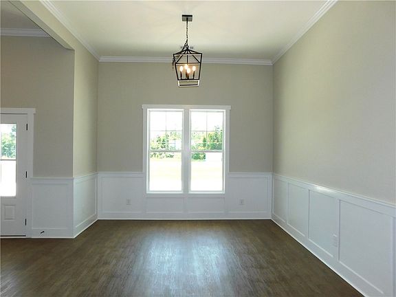 5th image of 2807 Lee Road 401