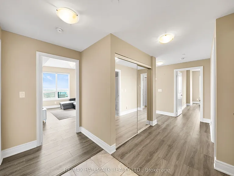 7171 Yonge St #Penthouse 301 — Photo 5