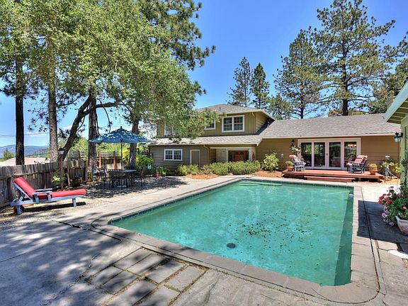 4th image of 140 Loma Linda Ct
