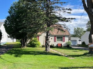 2226 W 24th St, Duluth, MN 55811