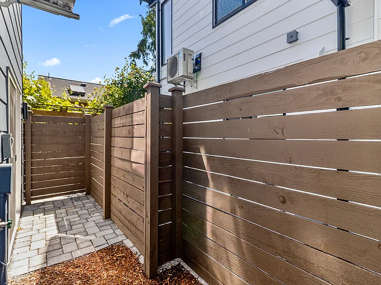 832 S Sullivan St — Photo 24