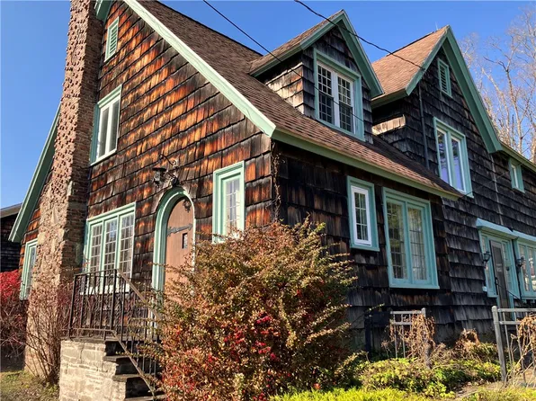 15 Center St, Mc Graw, NY 13101