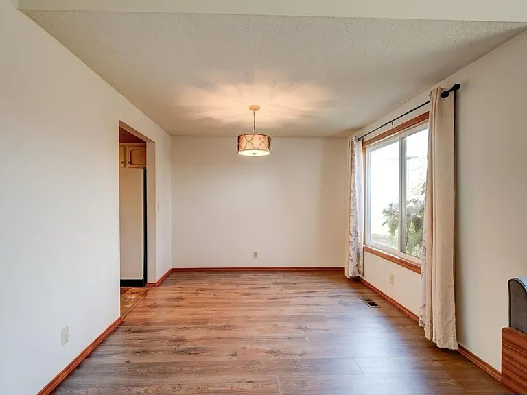 463 Suncrest Ave NW — Photo 12