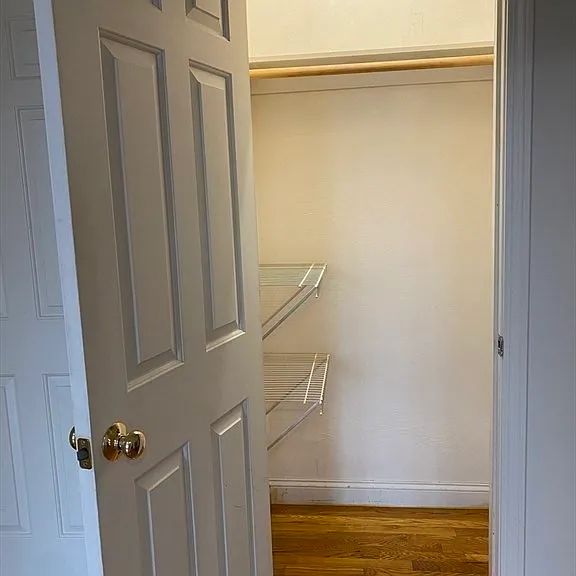 1004 Bennington St #1 — Photo 4