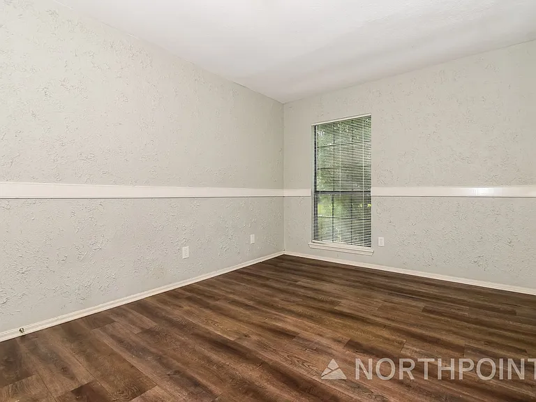 6113 Denver St — Photo 12