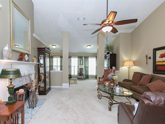 5th image of 1945 Charleston Oak Cir