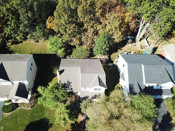 5th image of 341 Stonhope Dr