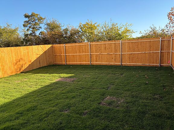 4th image of 733 Sandhill Crane Ln