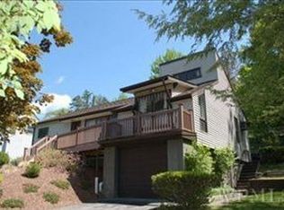 29 Robert Rd, Poughkeepsie, NY 12603