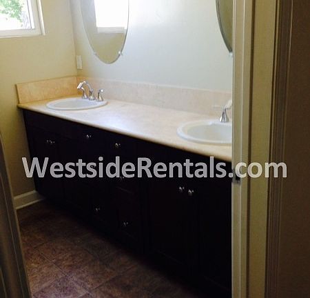 3rd image of 550 Orange Grove Cir Unit 241